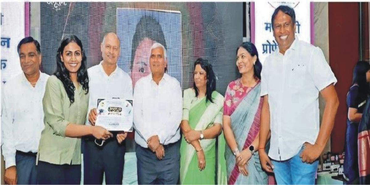 एक मंच पर 8 जिलों के माहेश्वरी समाज के 200 मेधावी सम्मानित  <span >. . .</span>