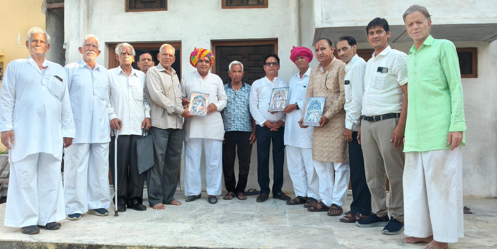 काछोला में आयोजित होगा तहसील स्तरीय महोत्सव गांव-गांव और ढ़ाणी ढ़ाणी में बांटे जा रहे हैं निमंत्रण के पीले चावल  <span >. . .</span>
